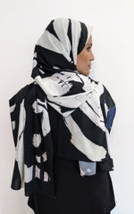 Load image into Gallery viewer, Eid 2022: Overjoy Shawl
